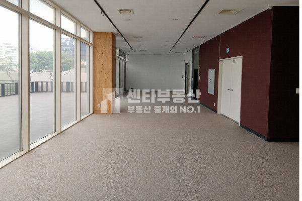 경기 남양주시 진접읍 금곡리 [진접 시네마상권 임대]전용면적30p+테라스 30평 !! 월세 매물번호 10249 사진 3