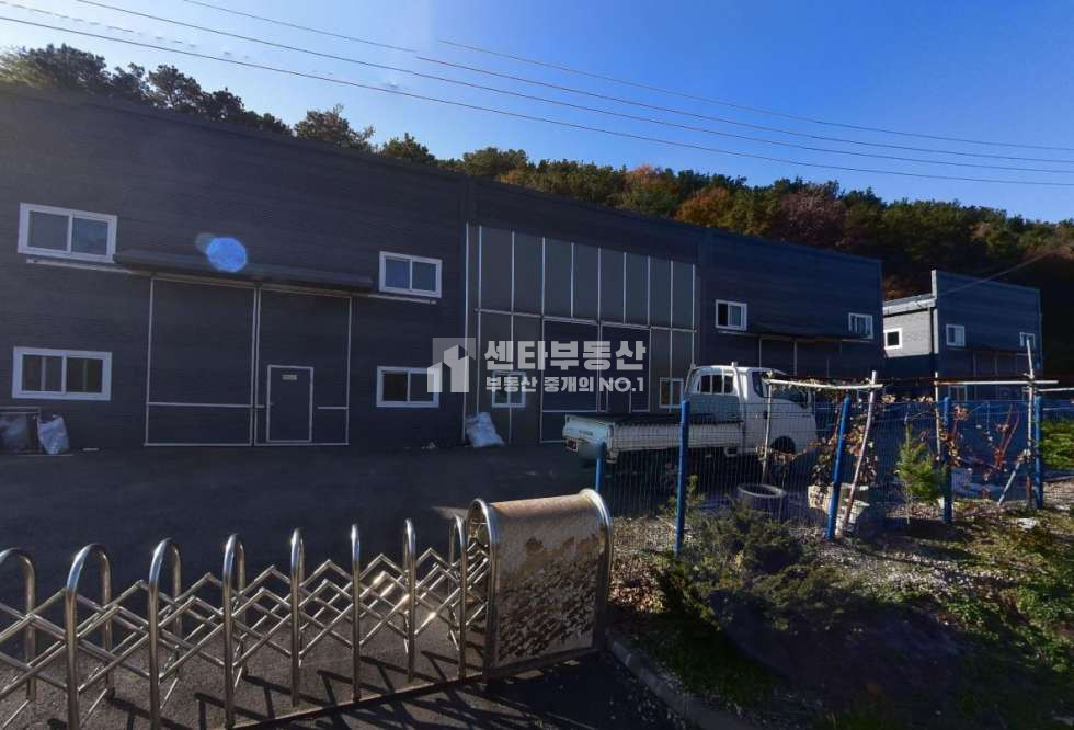 경기 포천시 일동면 유동리 가동 포천 대로변 신축급 공장 매매, 대형차 진출입 가능 매매 매물번호 10498 사진 1